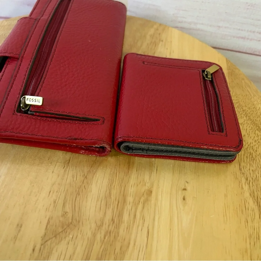 Fossil‎ Red Pebble 2 piece Wallet Set